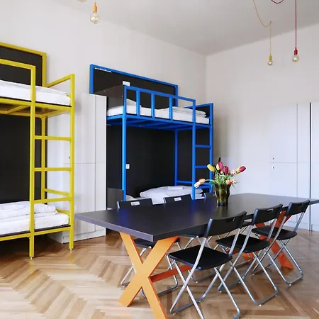 Hostel Choco & Kaloşvar