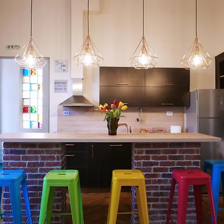 بيت شباب Choco &