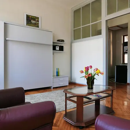 Choco & بيت شباب كلوج-نابوكا