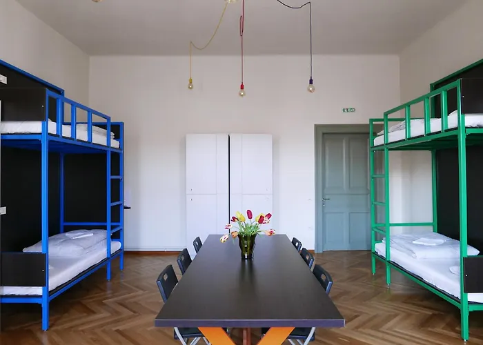 Choco Home&hostel Hostal *