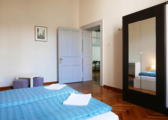 Choco Home&hostel Hostal *